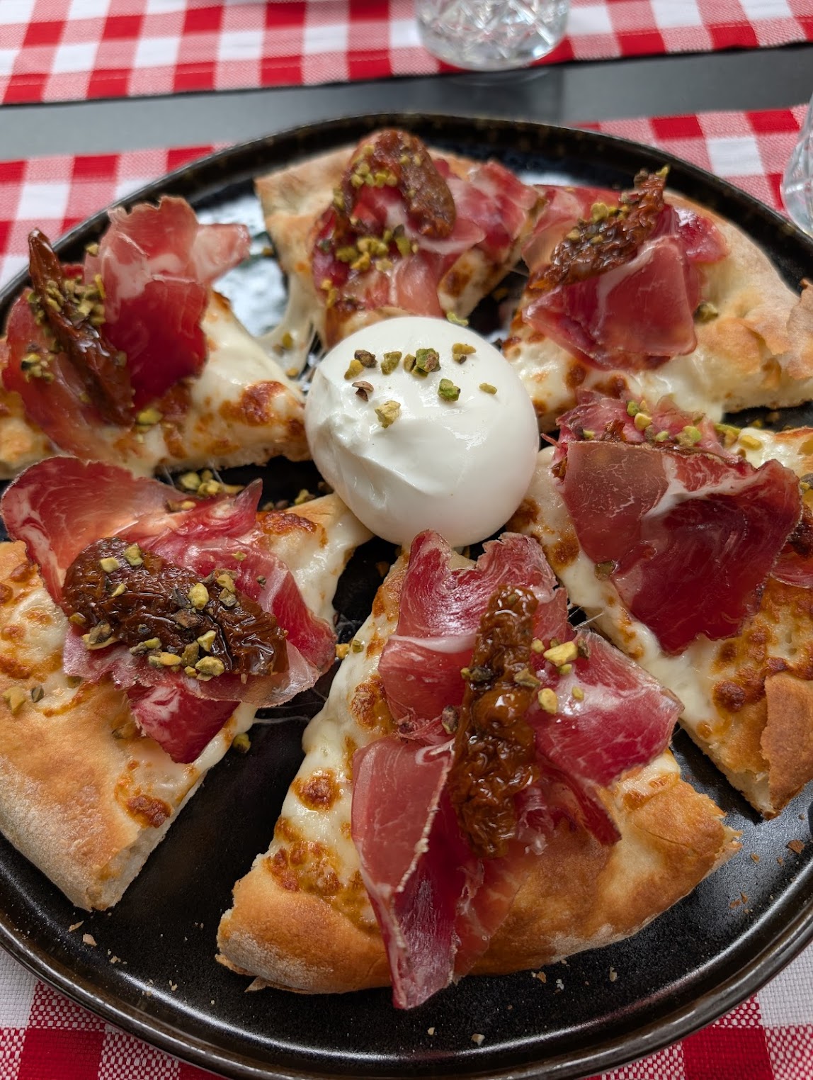 Pizza gourmet speciale